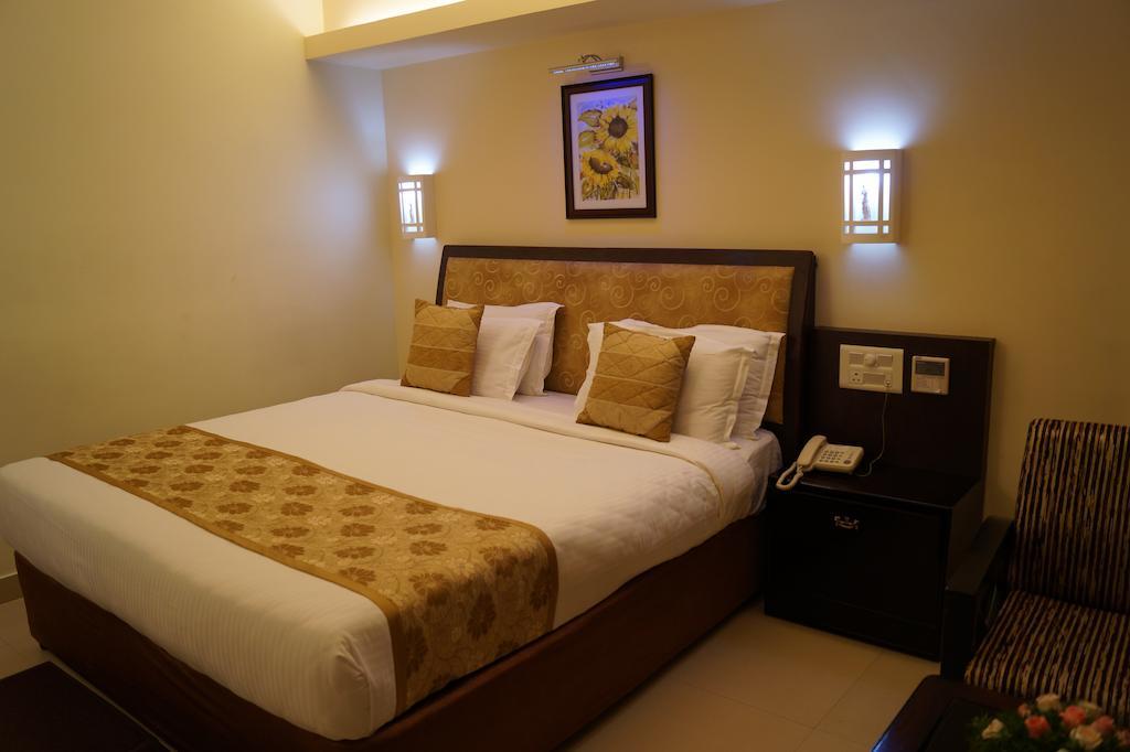 Hotel Budhil Park 维沙卡帕特南 客房 照片