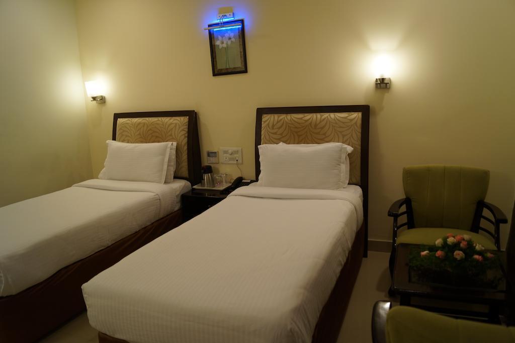 Hotel Budhil Park 维沙卡帕特南 客房 照片