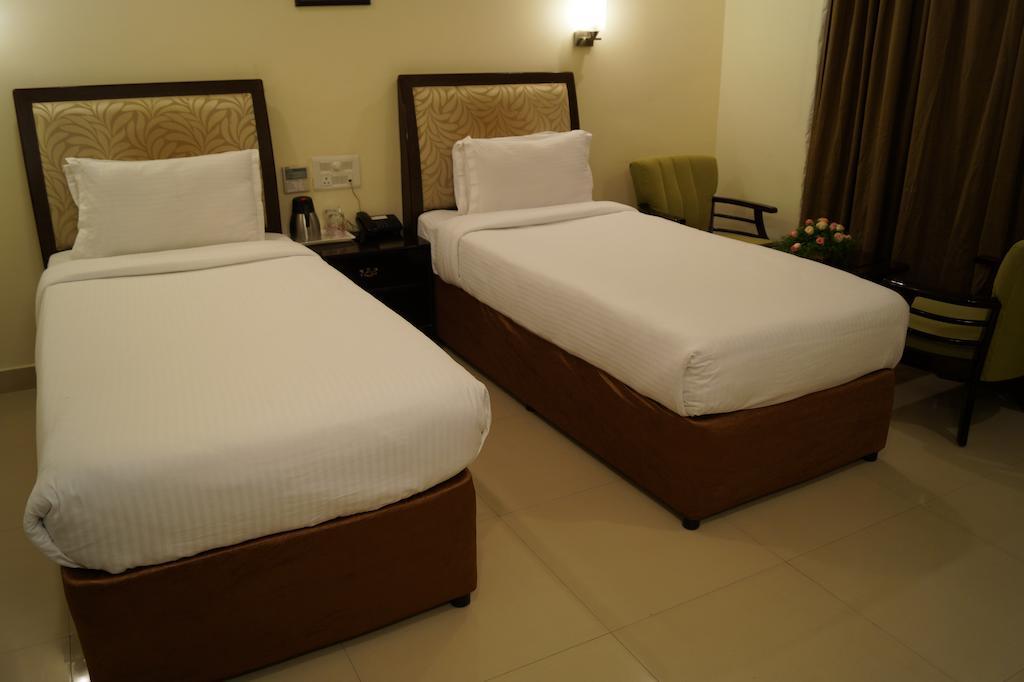Hotel Budhil Park 维沙卡帕特南 客房 照片