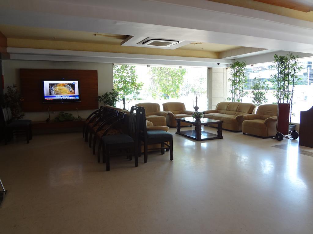 Hotel Budhil Park 维沙卡帕特南 外观 照片