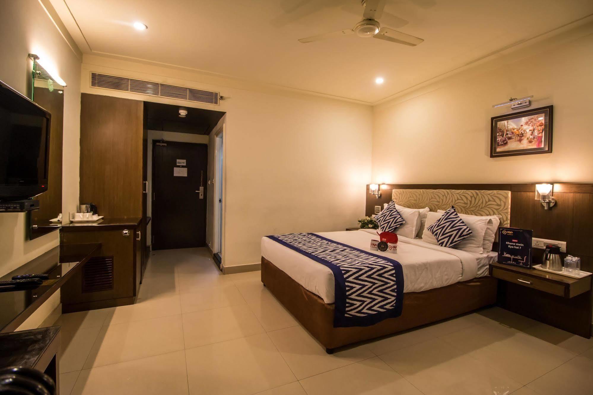 Hotel Budhil Park 维沙卡帕特南 外观 照片