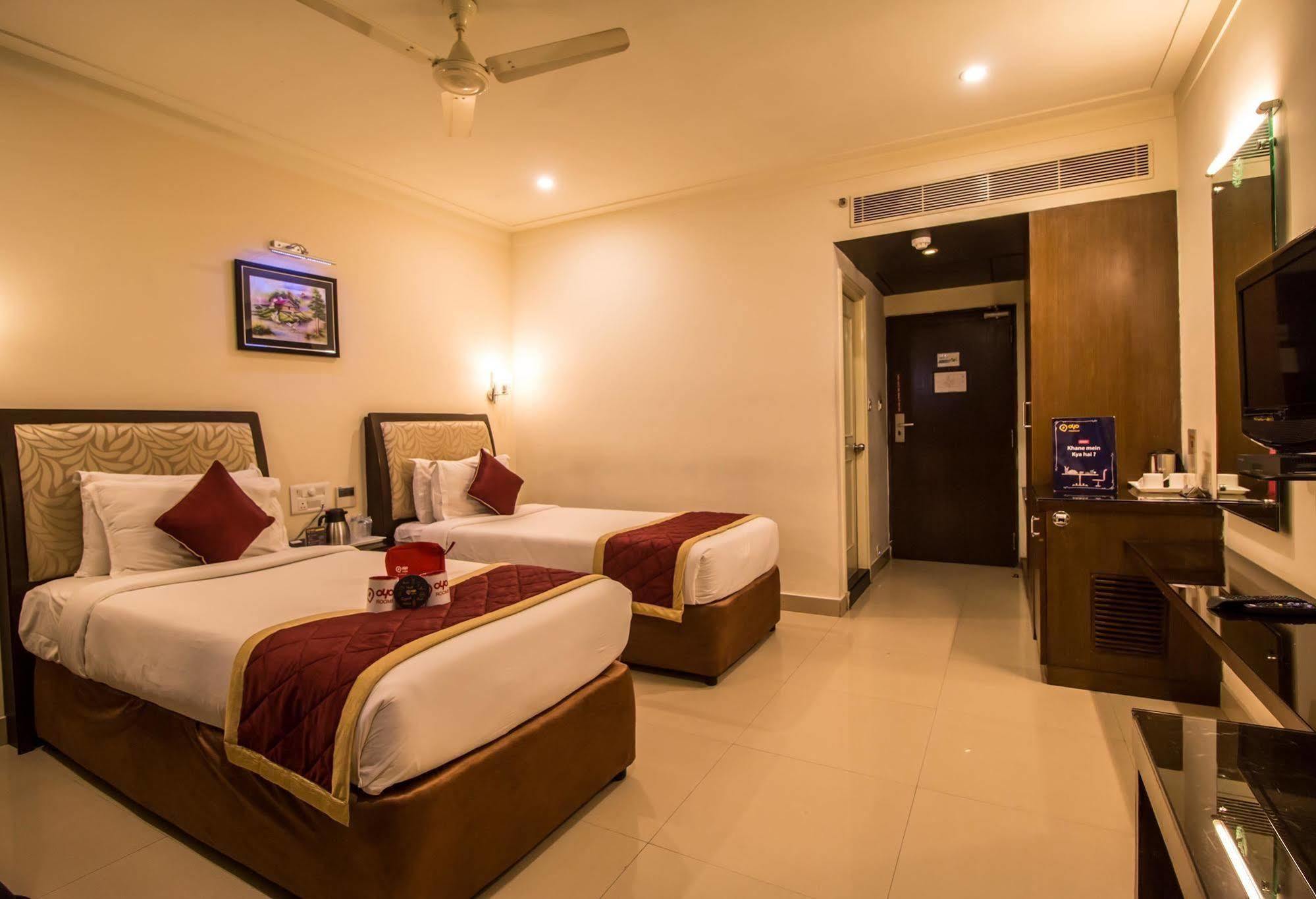 Hotel Budhil Park 维沙卡帕特南 外观 照片