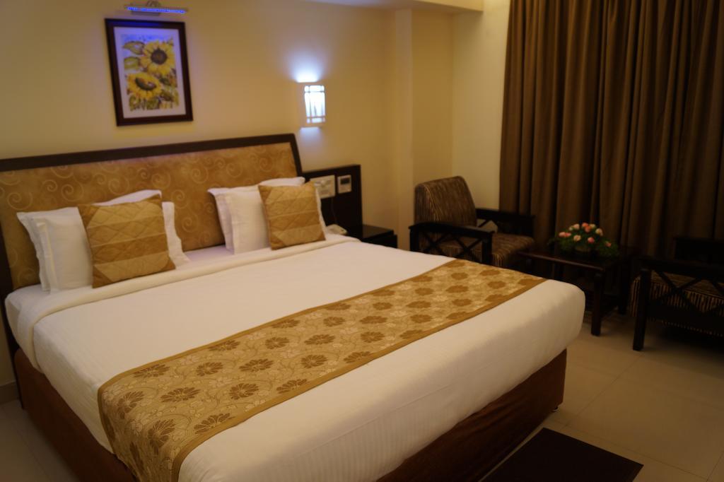 Hotel Budhil Park 维沙卡帕特南 外观 照片