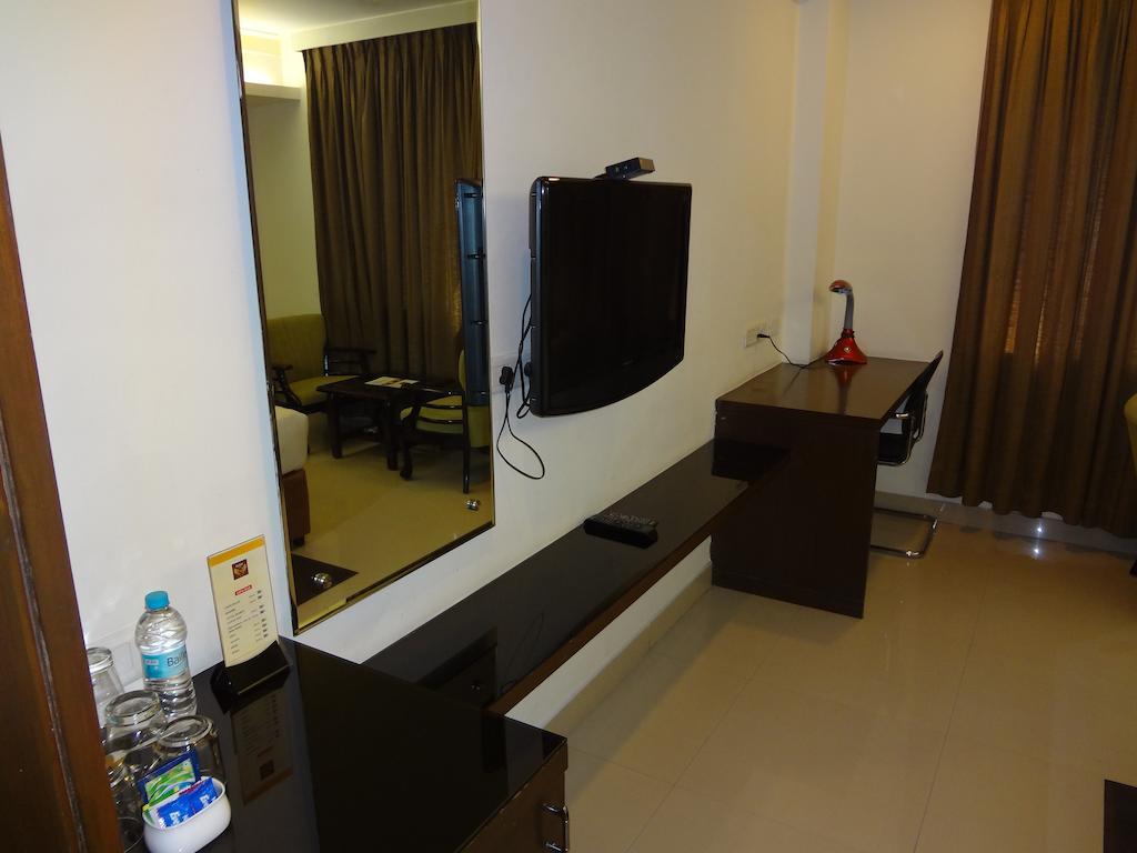 Hotel Budhil Park 维沙卡帕特南 外观 照片