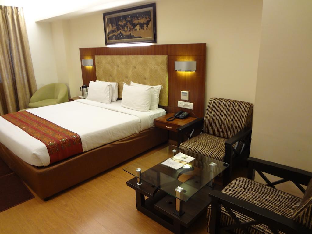Hotel Budhil Park 维沙卡帕特南 外观 照片