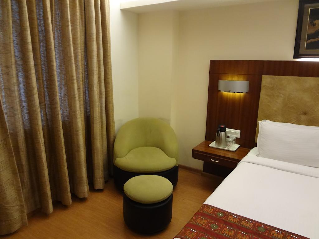 Hotel Budhil Park 维沙卡帕特南 外观 照片