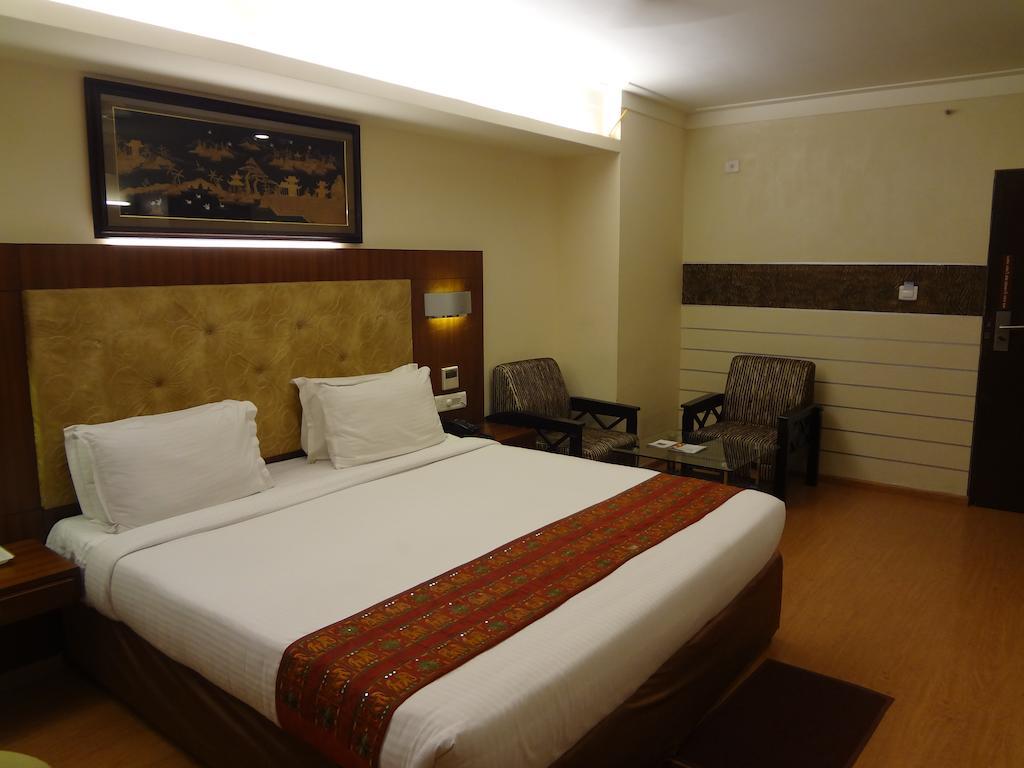 Hotel Budhil Park 维沙卡帕特南 外观 照片